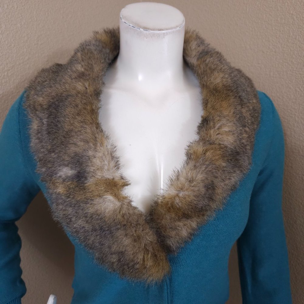 Cabi #3018 Teal Tearoom Cardigan With Removable Faux Fur~Size Xs View 3
